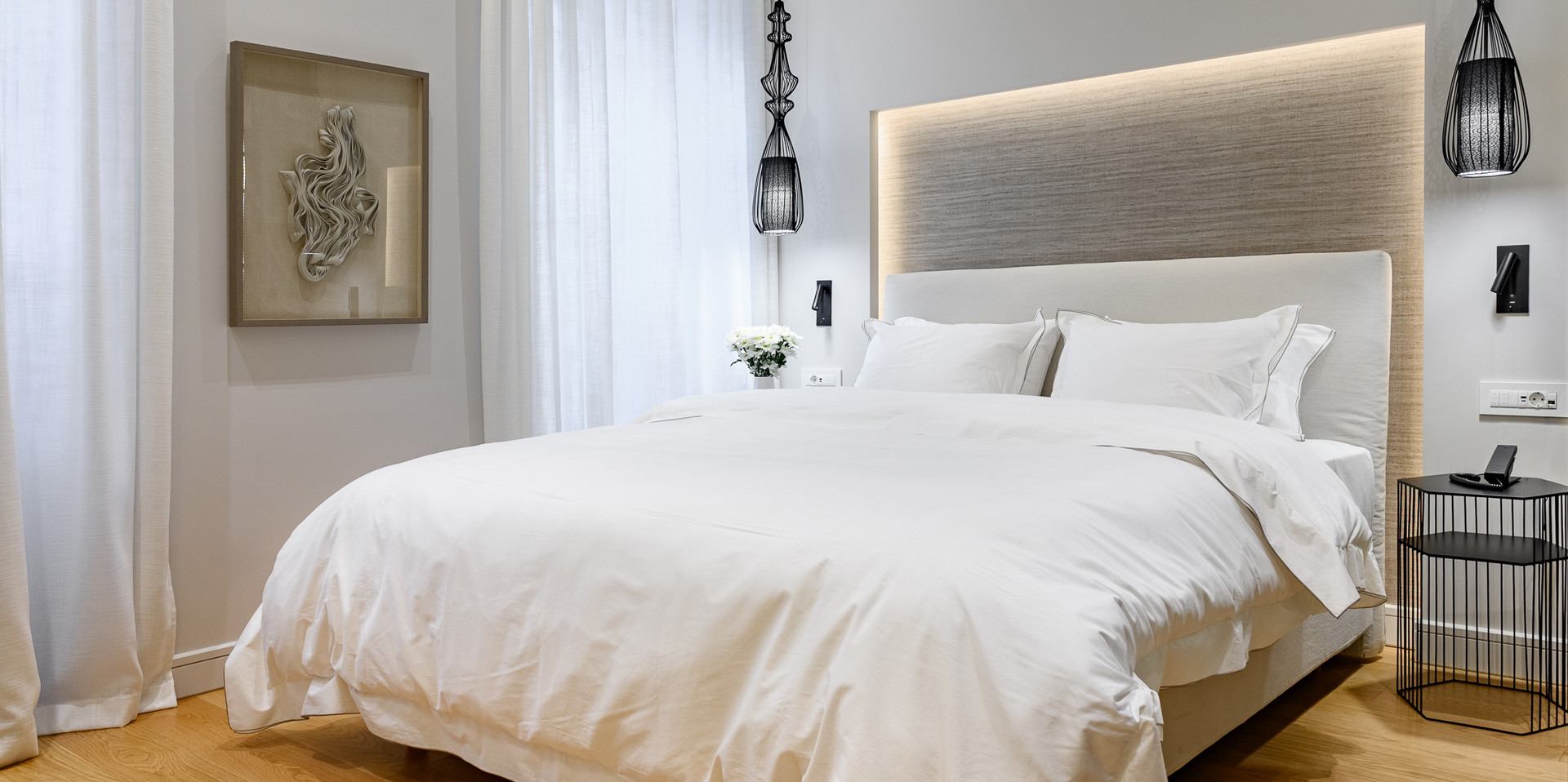 Suites & Rooms